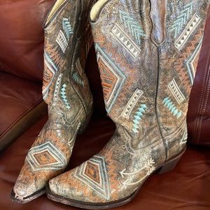 Corral Southwest Patterned Cowboy Boots - size 8.5
